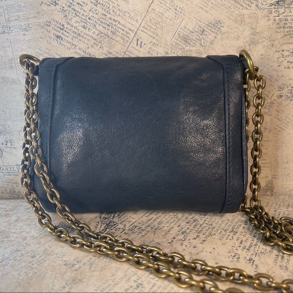 Fossil Blue Leather Turn Lock Chain Strap Mini Bag - Picture 3 of 11